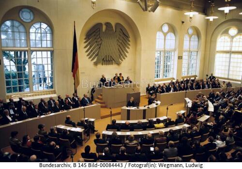 Festakt zum 40. Jahrestag der Konstituierung vom Deutschen <span class="match">Bundestag</span> 1989