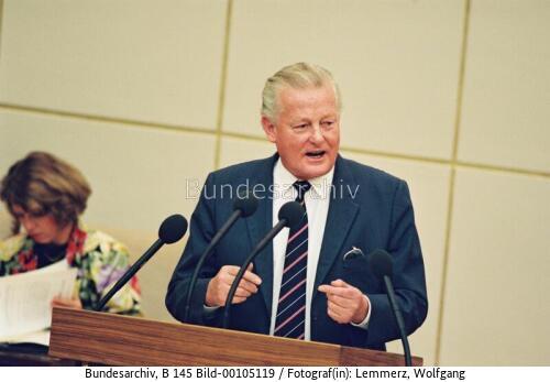 Bundesratssitzung 1990 / MP Max Streibl