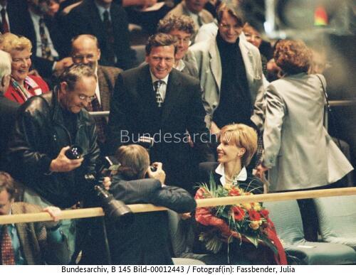 Bundestagssitzung 1998 / Wahl von Bundeskanzler Schröder