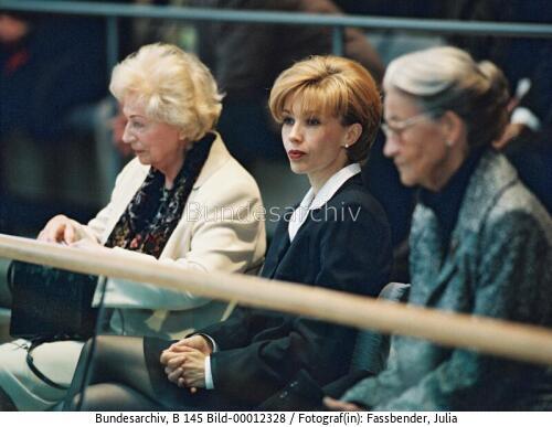 Bundestagssitzung 1998 / Wahl von Bundeskanzler Schröder / Doris Schröder-Köpf