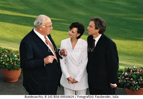 G8-Weltwirtschaftsgipfel in Birmingham 1998 / BK Kohl mit Ehepaar Blair