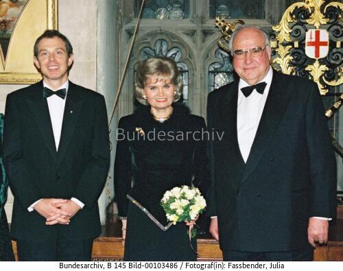 Bundeskanzler Kohl in Großbritannien 1998 /  Ehrenbürgerwürde der City of London