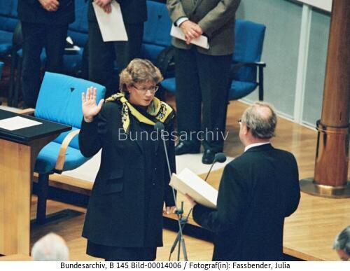 Bundestagssitzung 1998 / Vereidigung von BM Andrea Fischer
