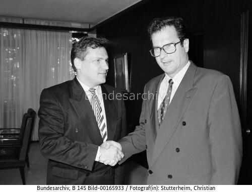 AM Kinkel empfängt polnischen Linksallianz-Fraktionsvorsitzenden Kwasniewski 1994