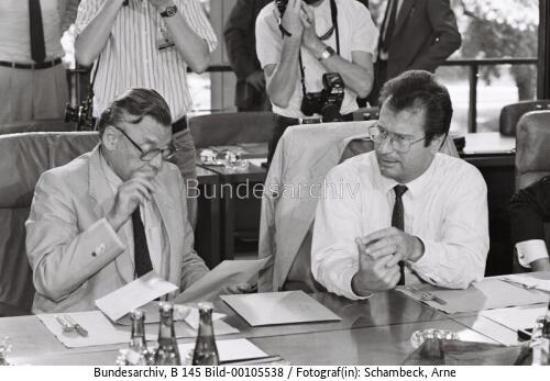 Kabinettsausschuss "Deutsche Einheit" 1990 / StS Kinkel