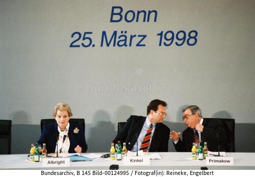 Treffen der Außenminister der Kontaktgruppe zur Entwicklung der serbischen Provinz Kosovo in Bonn 1998