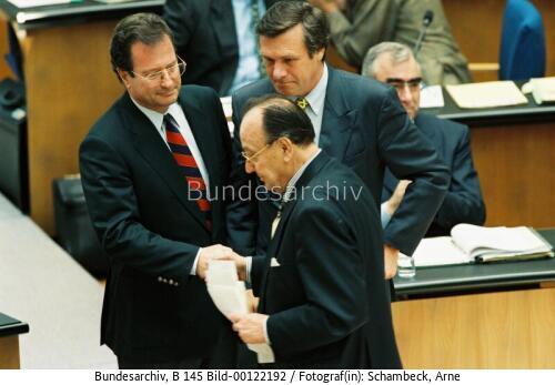 Bundestagsitzung 1998 / MdB Genscher / Abschiedsrede