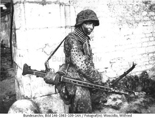 Frankreich, MG-Schütze