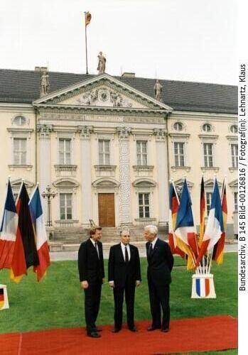 Französischer Staatspräsident Mitterrand in Berlin 1987