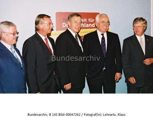 BM Clement: Start der Initiative "TeamArbeit für Deutschland"