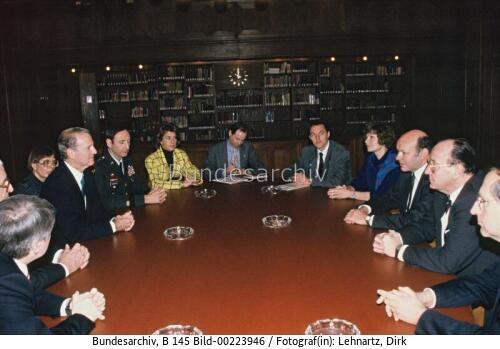 US-Außenminister James A. Baker in Bonn 1989
