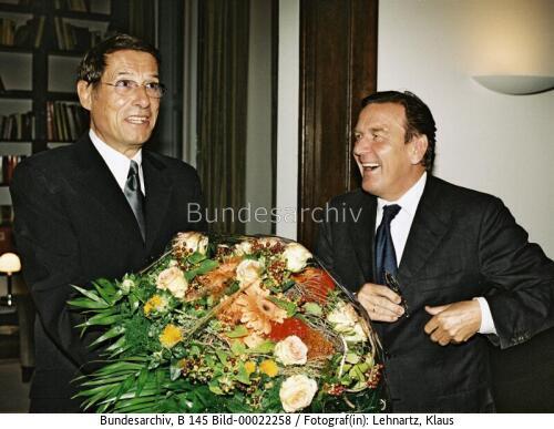 Bundeskanzler Schröder trifft Sänger Udo Jürgens 2000