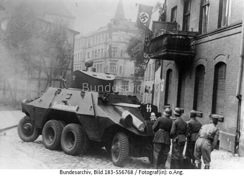 Danzig, Kampf um Postamt, Spähpanzer