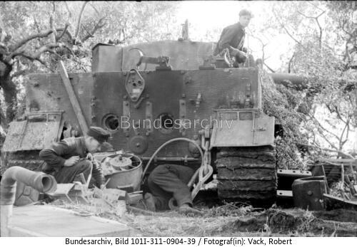 Italien, Panzer VI (Tiger I), Reparatur