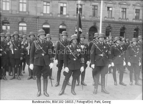 Leibstandarte-SS Adolf Hitler, Josef Dietrich