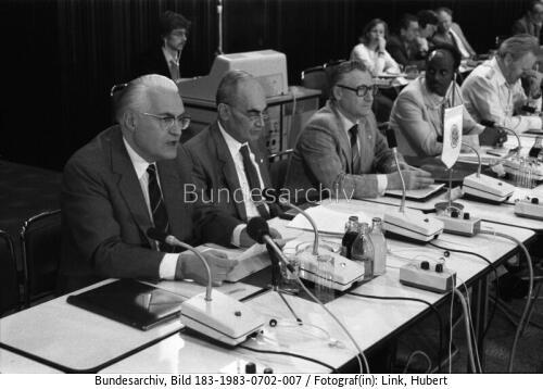 Berlin, Liga für Völkerfreundschaft, Beratung