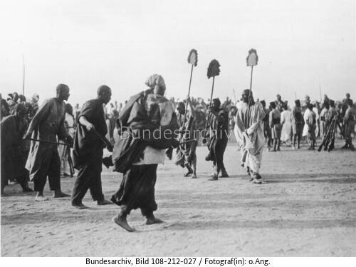 Kamerun, Mora, tanzende Mandara