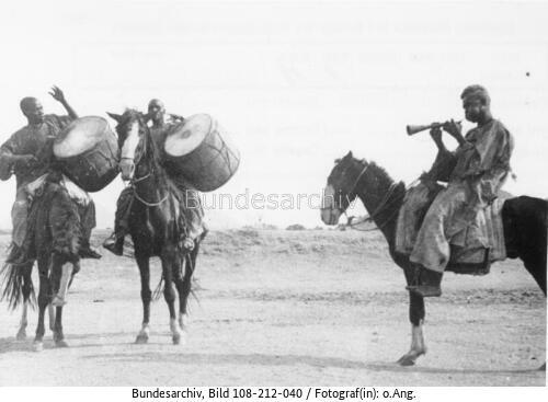 Kamerun, Mora, Musiker