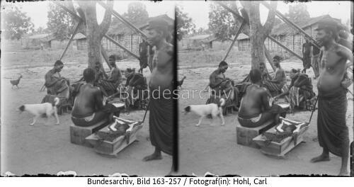 Kamerun, Duala, Einheimische Frauen