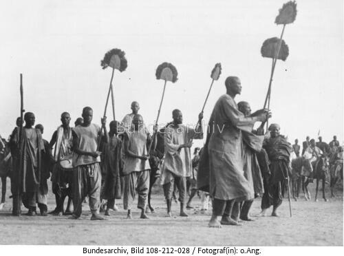 Kamerun, Mora, tanzende Mandara