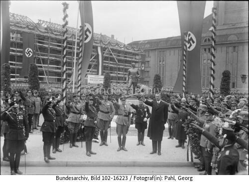 Berlin, Horst-Wessel-Platz, Denkmalenthüllung