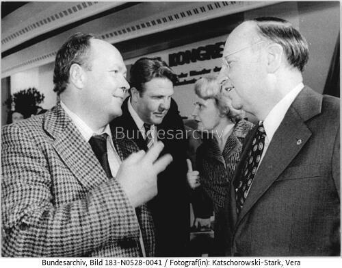 Chemnitz, Künstlerkongress, Teilnehmer im Gespräch