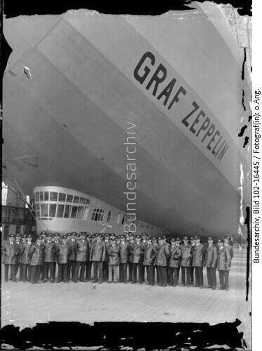 Luftschiff "Graf Zeppelin", Besatzung