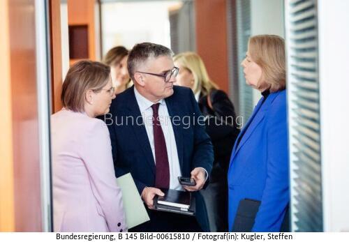 BM Bärbel Bas, BM Stefanie Hubig und StS Stefan Kornelius 2026