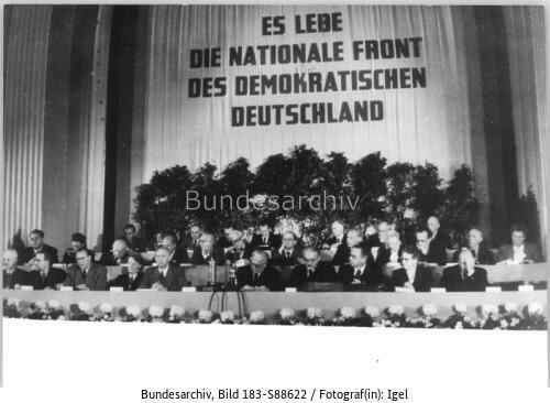 Berlin, DDR-Gründung, 9. Volksratsitzung, Präsidium