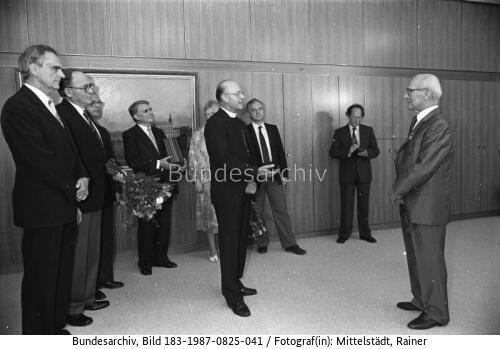 Berlin, Geburtstag Erich Honecker, Gratulanten