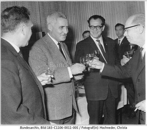 Berlin, Filmpremiere, Empfang,  K. Simonow