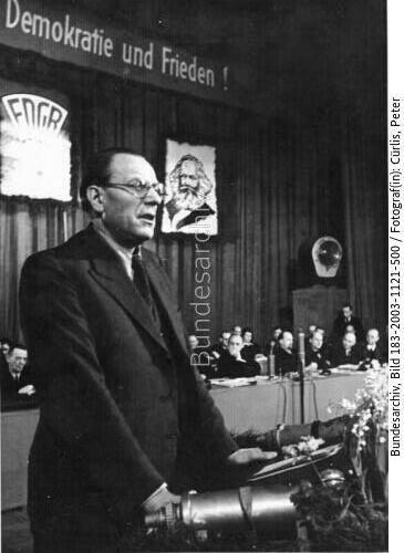 Berlin, 1. FDGB-Kongreß, Grotewohl spricht