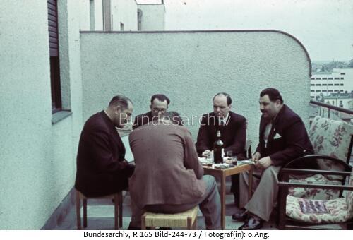 Rumänien, Robert Ritter bei Besprechung
