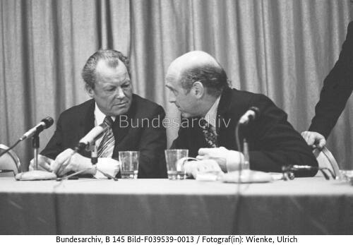 Washington D.C., Pressekonferenz BK Brandt, StS v. Wechmar