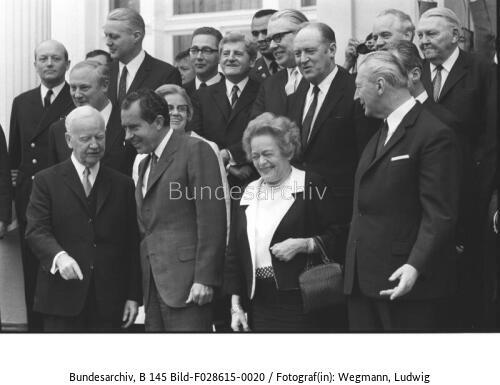 Bonn, Palais Schaumburg, Gruppenfoto Besuch US-Präsident Nixon