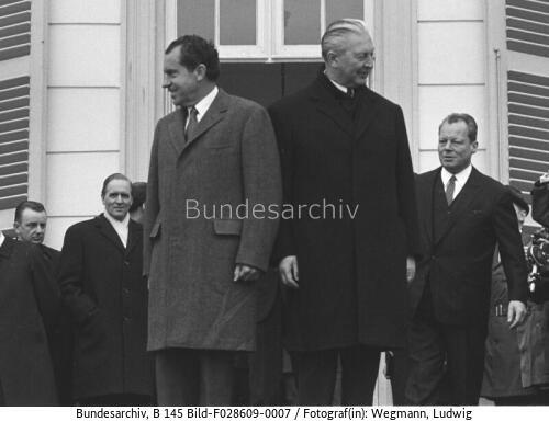 Bonn, Palais Schaumburg, Gruppenfoto Besuch US-Präsident Nixon