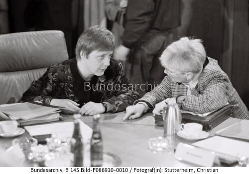 Bonn, 1. Kabinettssitzung, BM Hasselfeldt, BM Merkel