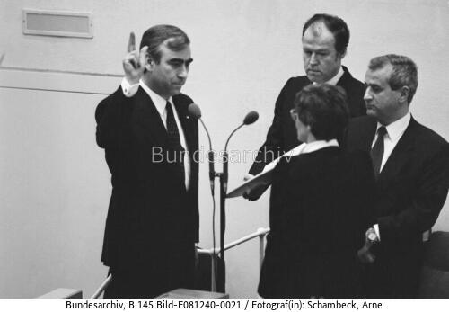 Bonn, Bundestagssitzung, Vereidigung BM Waigel