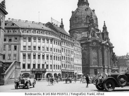 Dresden, Neumarkt mit Frauenkirche