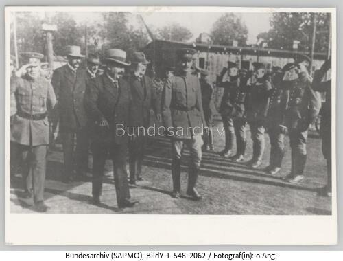 Reichswehr, Friedrich Ebert, Gustav Noske