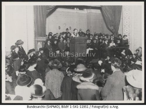 Berlin, DDP-Frauenversammlung, Alice Salomon