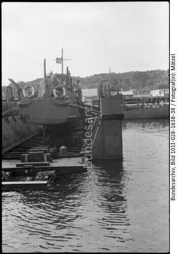 Guernsey, Boot im Dock
