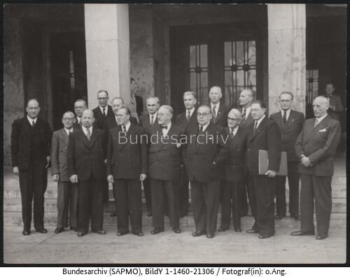 Berlin, provisorische DDR-Regierung