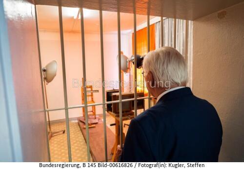 Bundespräsident Frank-Walter Steinmeier in der Gedenkstätte Berlin-Hohenschönhausen 2026