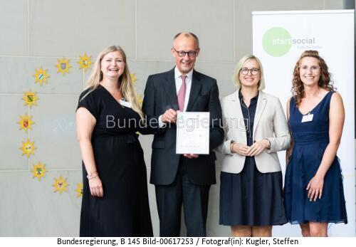 Bundeskanzler Friedrich Merz bei der "startsocial"-Preisverleihung 2026