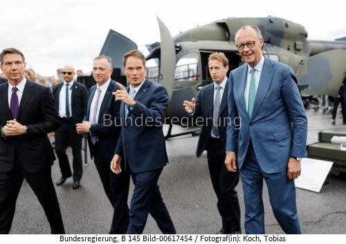 Bundeskanzler Friedrich Merz bei Eröffnung der Internationalen Luft- und Raumfahrtmesse (ILA) 2026