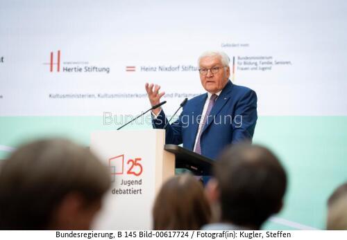 Bundespräsident Frank-Walter Steinmeier beim Bundesfinale "Jugend debattiert 2026“