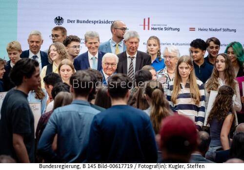 Bundespräsident Frank-Walter Steinmeier beim Bundesfinale "Jugend debattiert 2026“