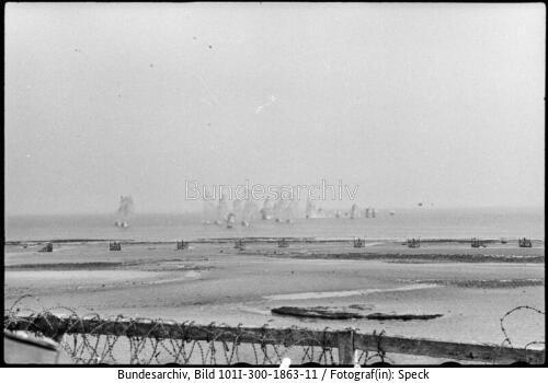 Riva-Bella, Panzerwerfer, Einschläge, Strandhindernisse