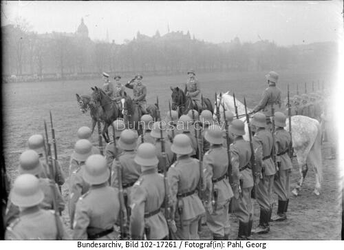 Berlin, Parade der Berliner Wachtruppe